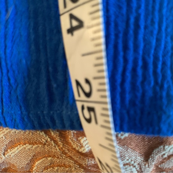 DENIM &CO! Blue 1/2 sleeves shirt w/white thread work around neckline.Bu… - Picture 9 of 9